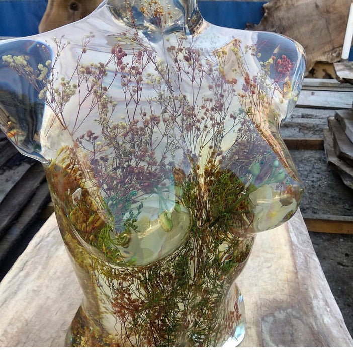 Epoxy Sculpture, Sculpture Art, Female Sculpture, Body Sculpture, Handmade Sculpture, Clear Epoxy Resin, Dried Flowers, Epoxy Art for Gift