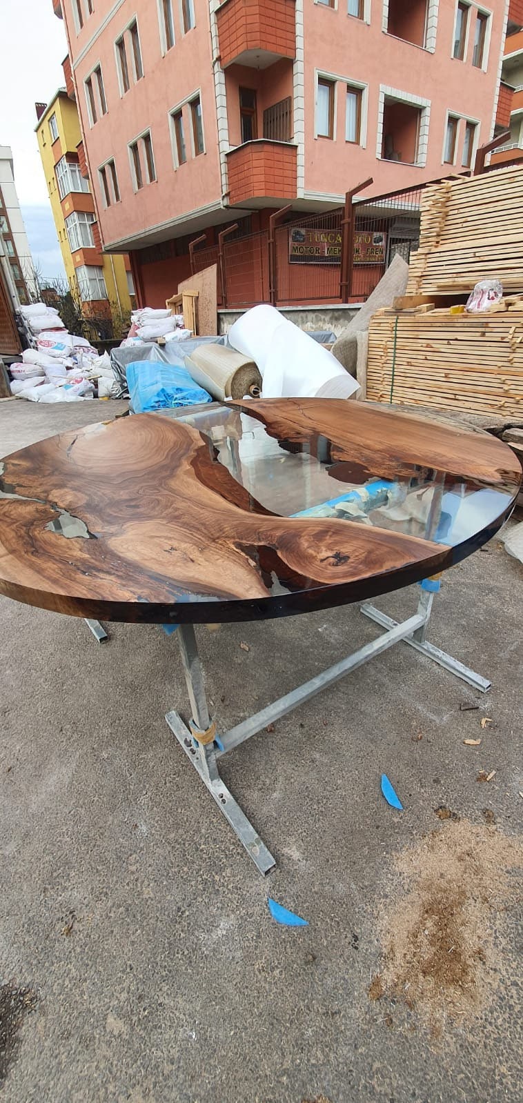 Round Dining Table, Custom 48” Diameter Round Table, Walnut Wood Clear Table, Clear Epoxy Table, Live Edge Table, Custom Order for Gernot