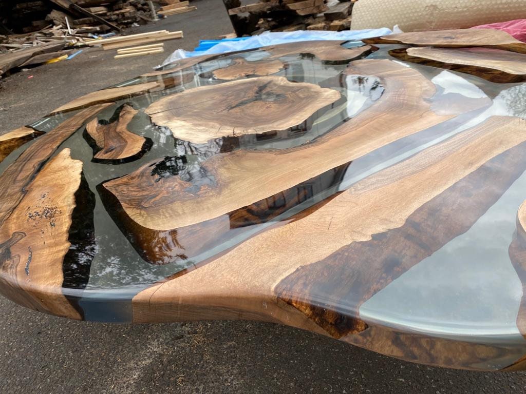 Round Dining Table, Custom 60” Diameter Round Walnut Table, Clear Epoxy Table, Epoxy Resin Table, Custom  Order for Brenne