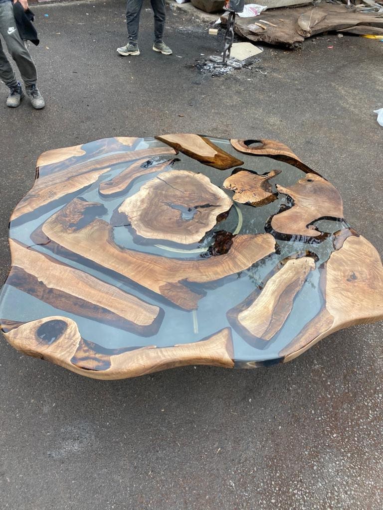 Round Dining Table, Custom 60” Diameter Round Walnut Table, Clear Epoxy Table, Epoxy Resin Table, Custom  Order for Brenne