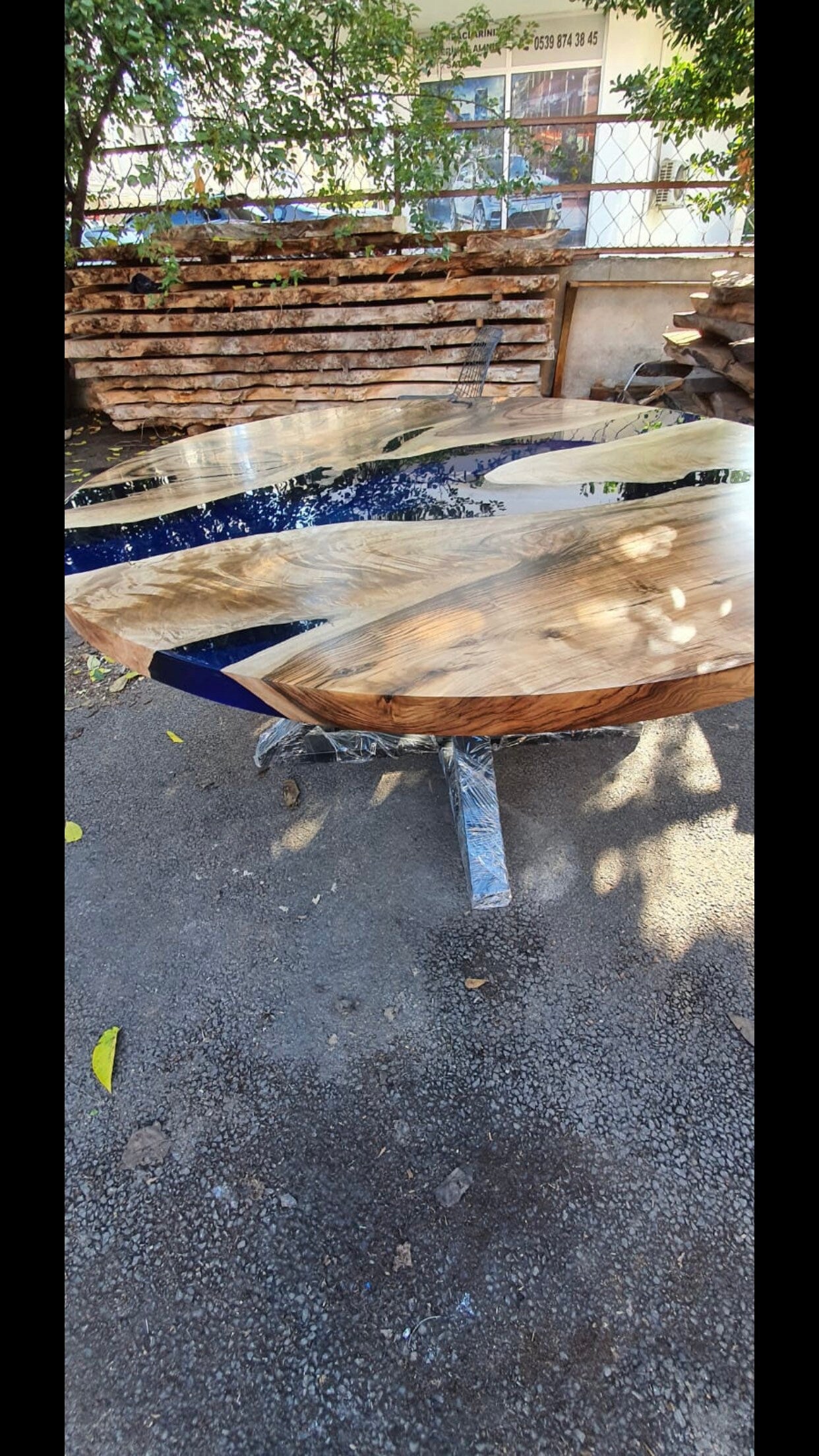 Round Dining Table, Epoxy Coffee Table, Custom 60” Diameter Round Walnut Wood Cobalt Blue Table, Epoxy Dining Table, Order for Lisa V