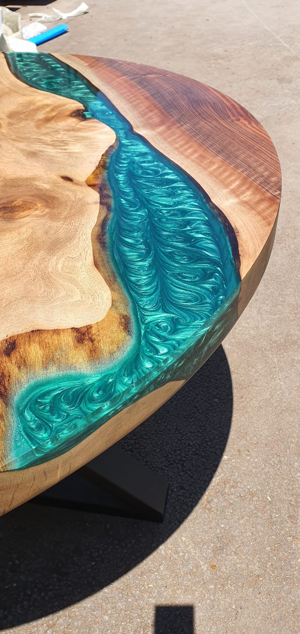 Live Edge Table, Custom 48” Diameter Round Walnut Wood Table, Emerald Green Epoxy Table, Epoxy Dining Table, Custom Order for Capacillo