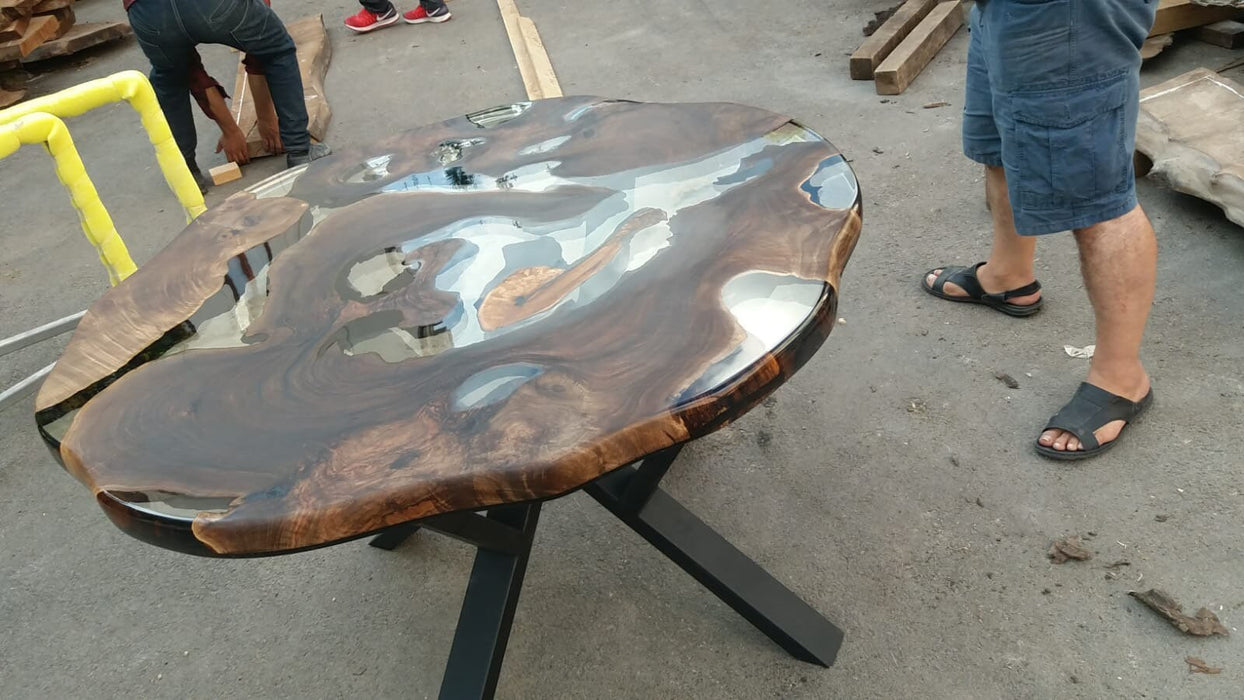 Walnut Round Table. Epoxy Dining Table, Epoxy Resin Table, Custom 48” Diameter Round Table, Clear Epoxy Dining Table, Order for Rhiannon