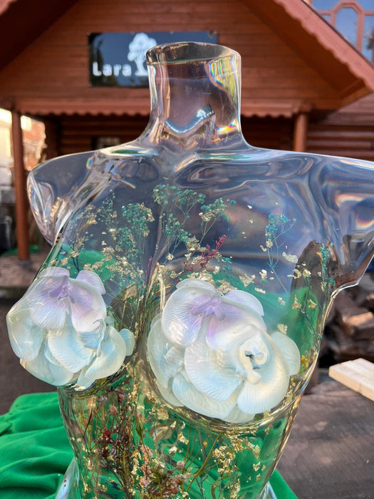 Epoxy Sculpture, Sculpture Art, Female Sculpture, Body Sculpture, Handmade Sculpture, Clear Epoxy, Dried Flowers, Resin Art for Krystal