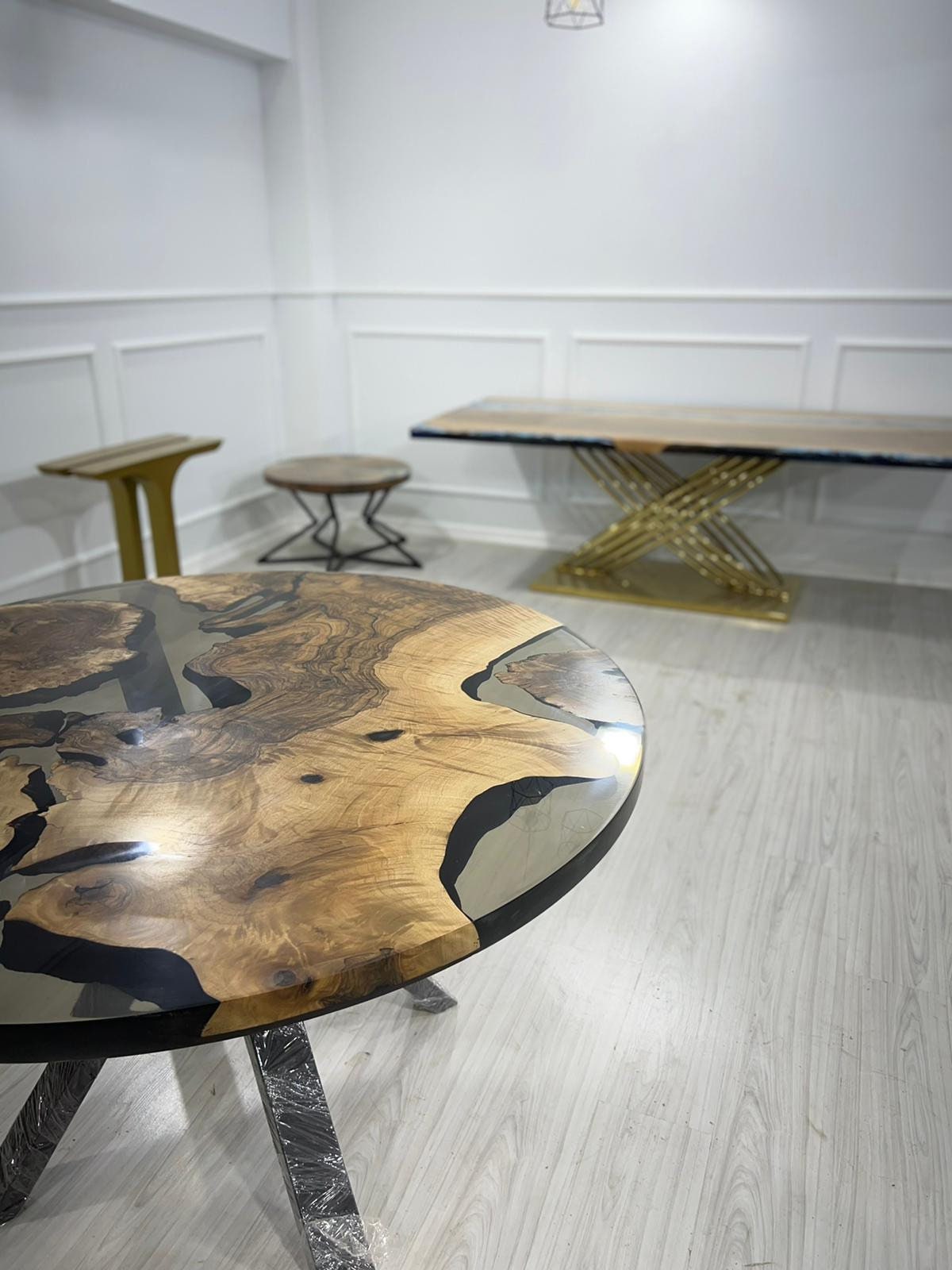 Epoxy Coffee Table, Custom 50” Diameter Round Table, Walnut Wood Smokey Gray Epoxy Table, Epoxy Resin Table, Custom  Order for Julie