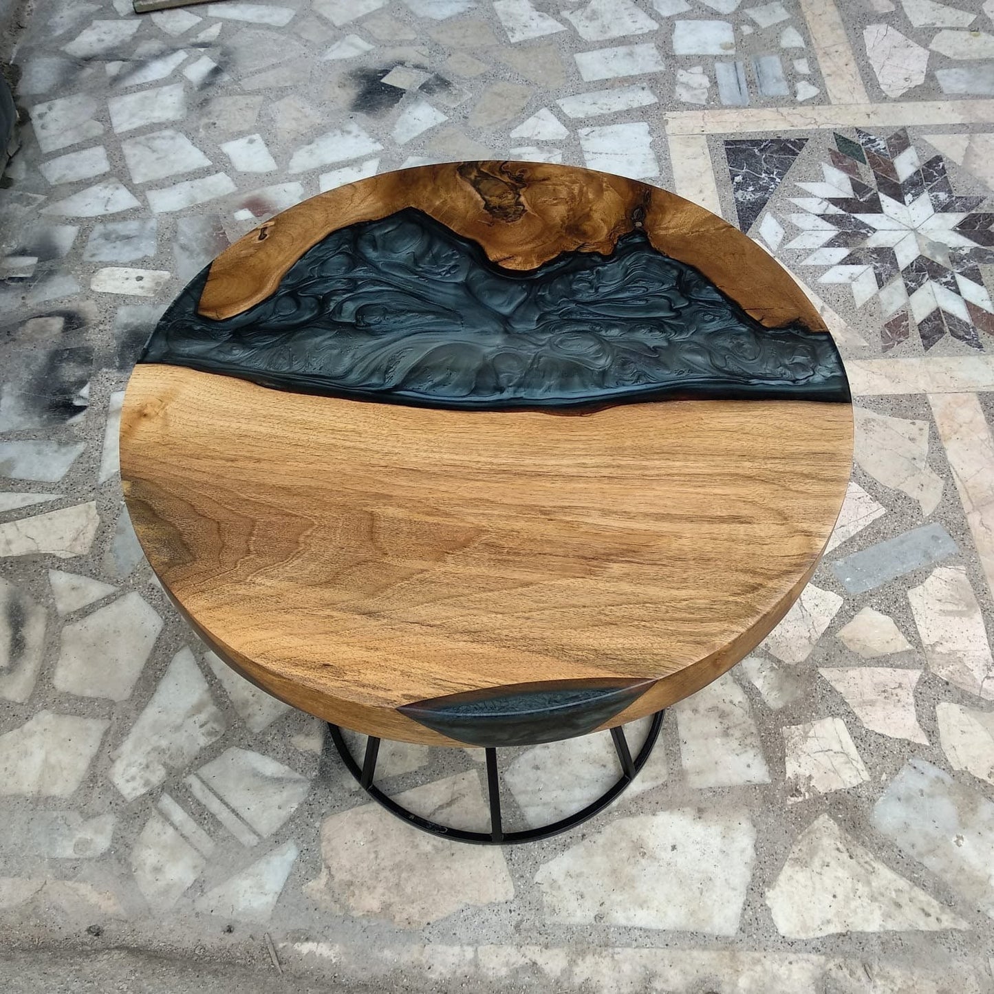 Round Dining Table, Walnut Dining Table, Epoxy Dining Table, Epoxy Resin Table, Live Edge Table, Made to Order Custom